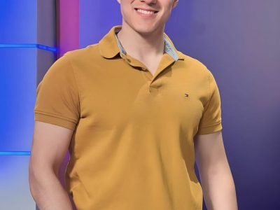 man-portrait-forehead-joint-smile-arm-1692542-pxhere.com